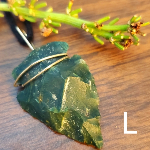 🌿 Natural Stone Arrowhead Necklace 🌿 - Picture 13 of 16